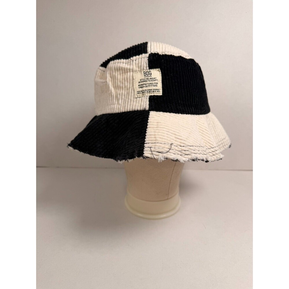 NWT BDG Urban Outfitters Checkerboard Corduroy Bucket Hat Raw Hem Black White